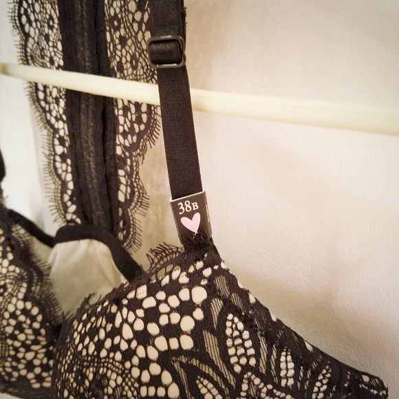 Victoria Secret Racerback Bra - Picture 3 of 5